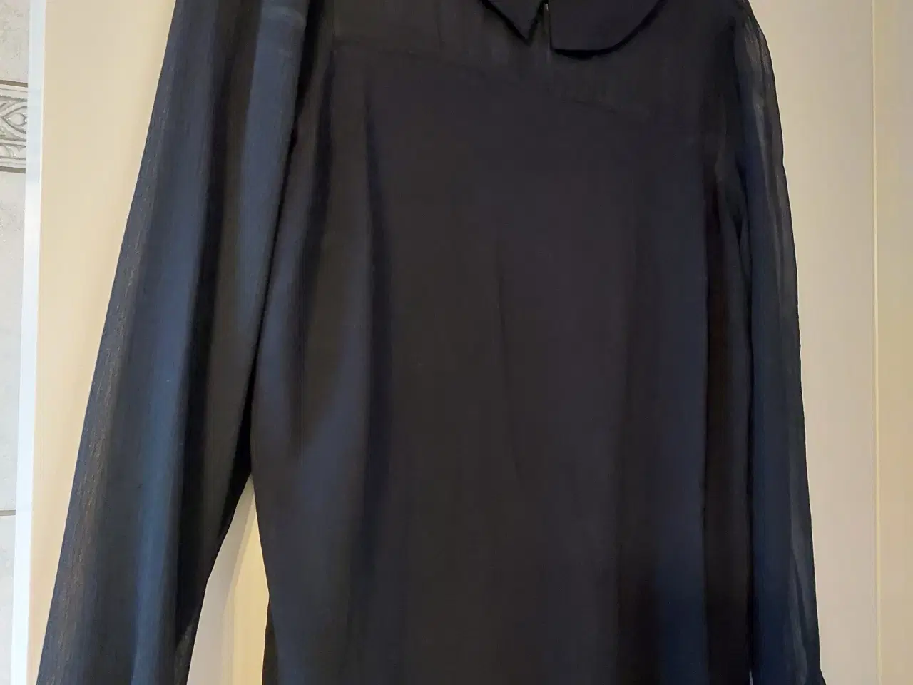 Billede 2 - Ny Vila  Skjortebluse str M