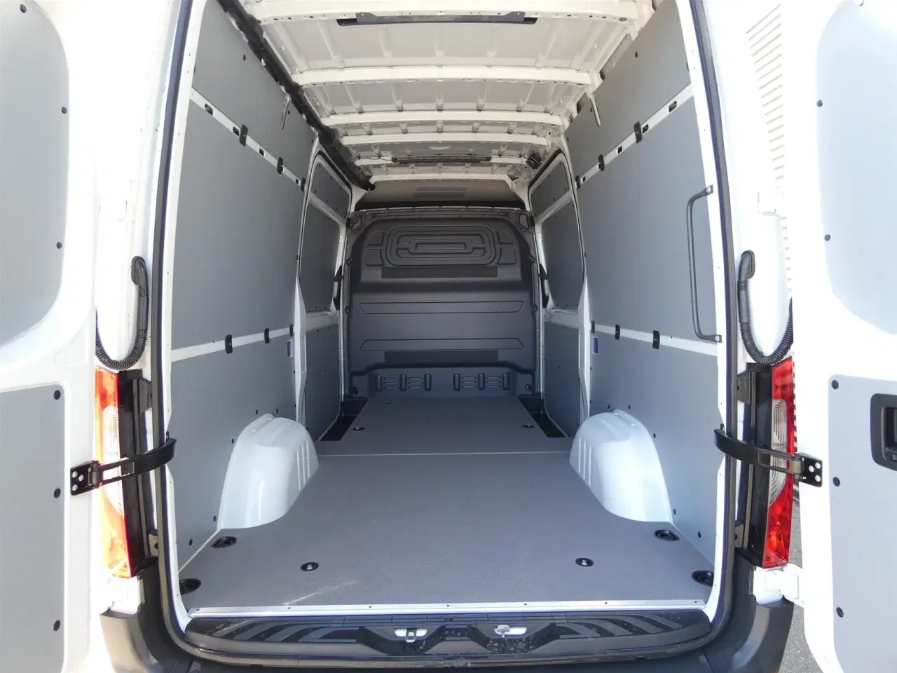 Billede 9 - Mercedes-Benz Sprinter 317 2,0 CDI A2 H2 RWD 9G-Tronic 170HK Van Aut.