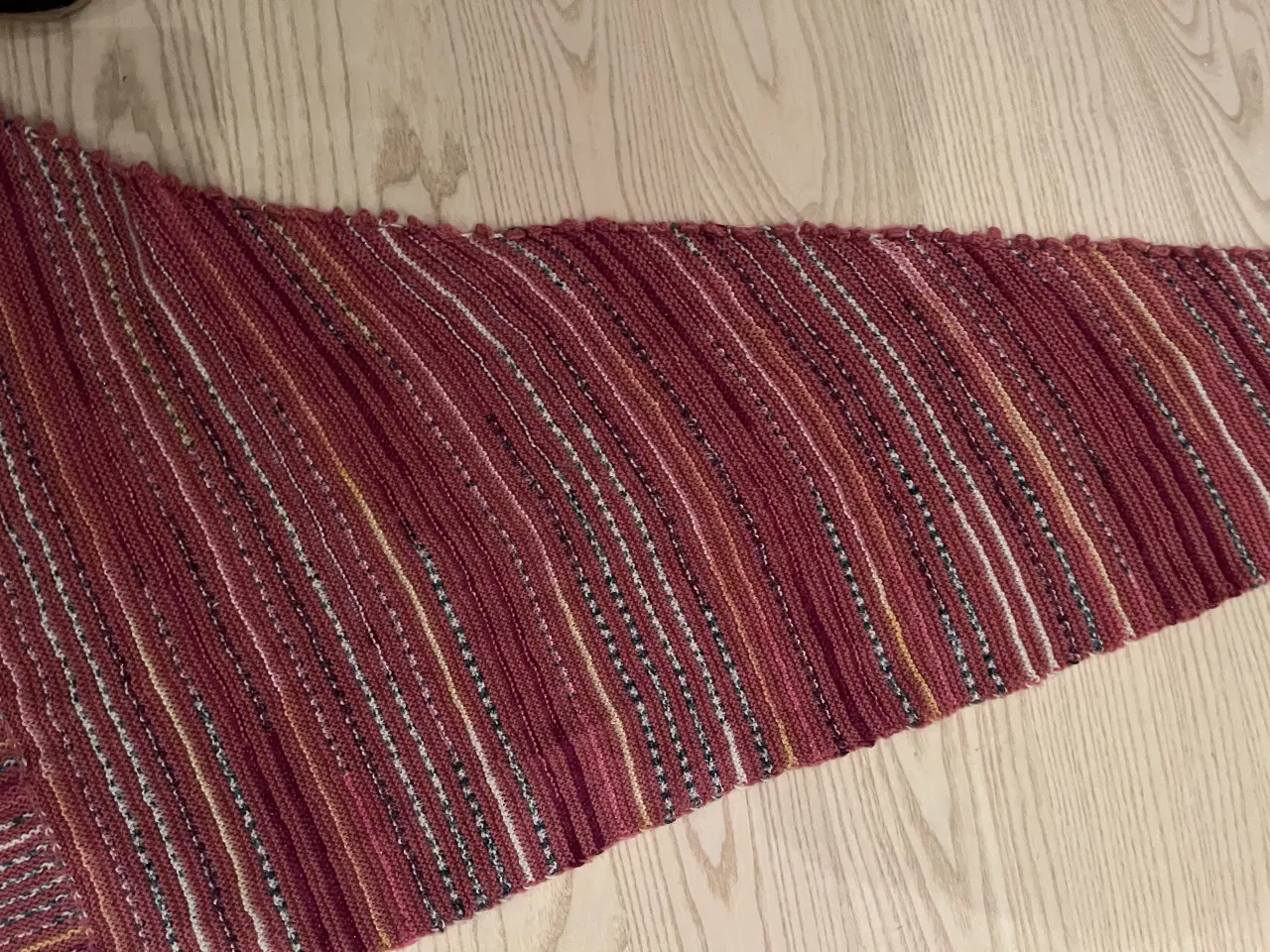 Billede 2 - Flot strikket tørklæde 