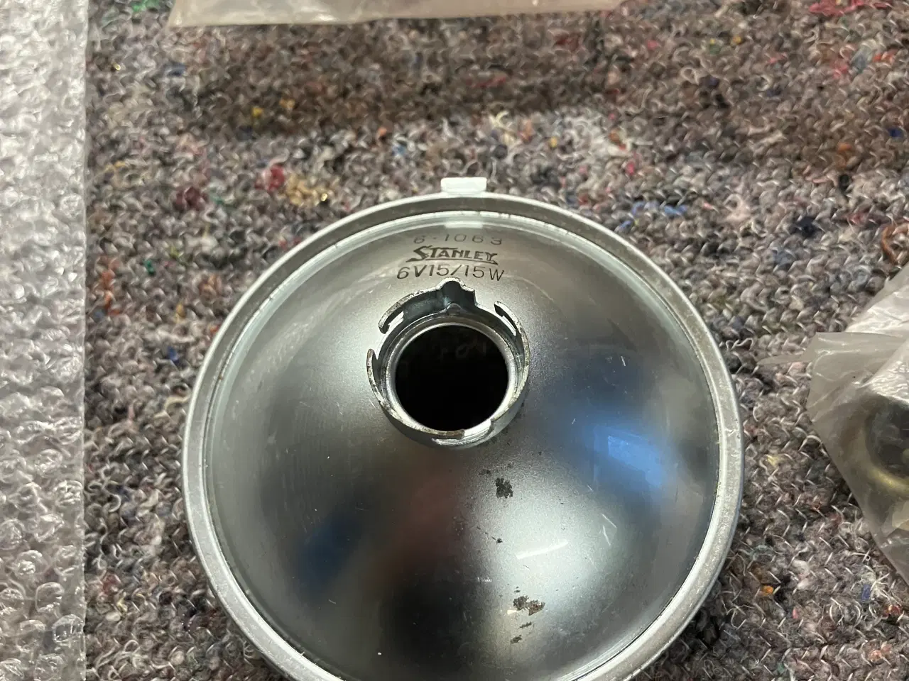 Billede 2 - Honda cd50 lygteparabol.