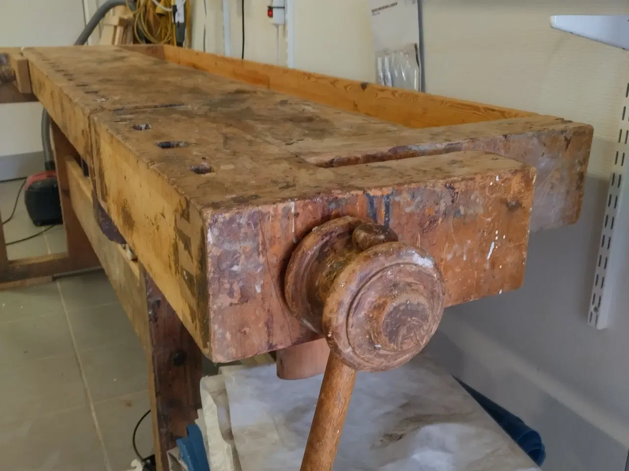 Billede 3 - Tømrer/snedker høvlebænk