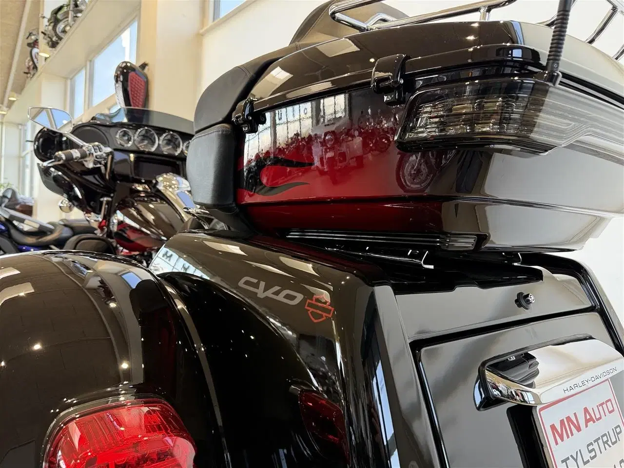 Billede 29 - Harley Davidson FLHTCUTGSE Tri Glide Ultra CVO 117" Trike