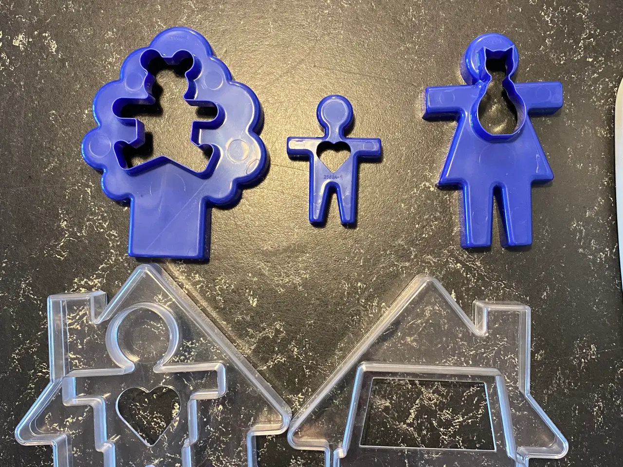 Billede 2 - Tupperware kage udstikkere