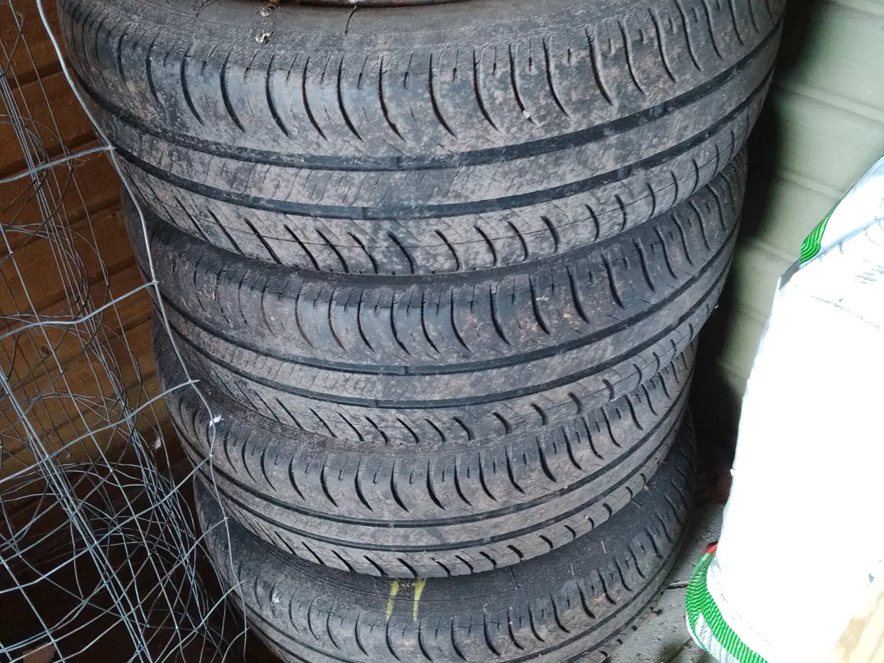 Billede 1 - Michelin-dæk m. fælge 175/65 R14