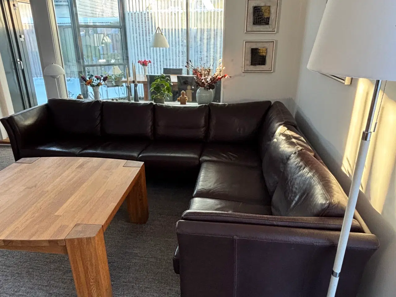 Billede 3 - Skalma hjørnesofa i brun læder med egetræsben
