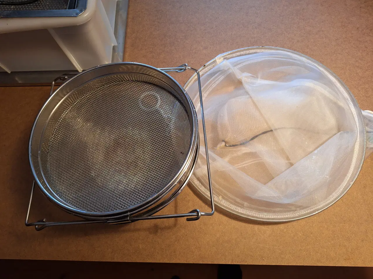 Billede 5 - Bi-gård sælges grundet ophør.