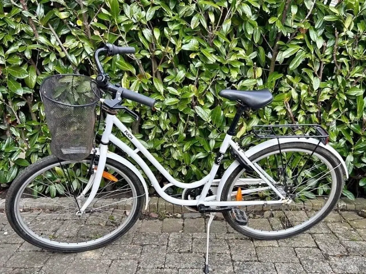 Billede 2 - Børnecykel 26" hvid med kurv “PUCH”