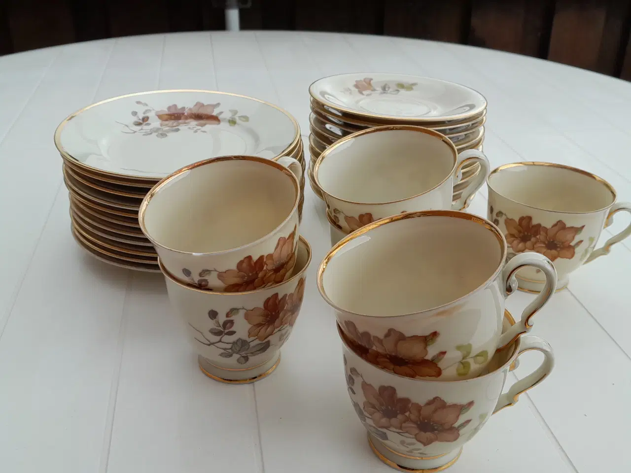 Billede 3 - Kaffestel Kjøbenhavns Porcellains Maleri