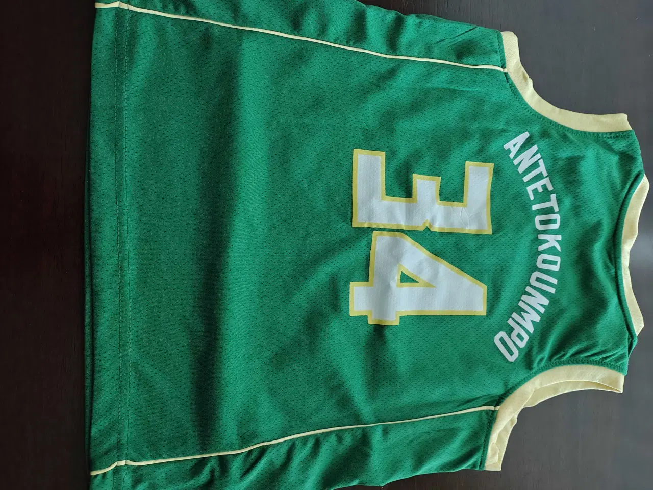 Billede 2 - Basket sæt str.140