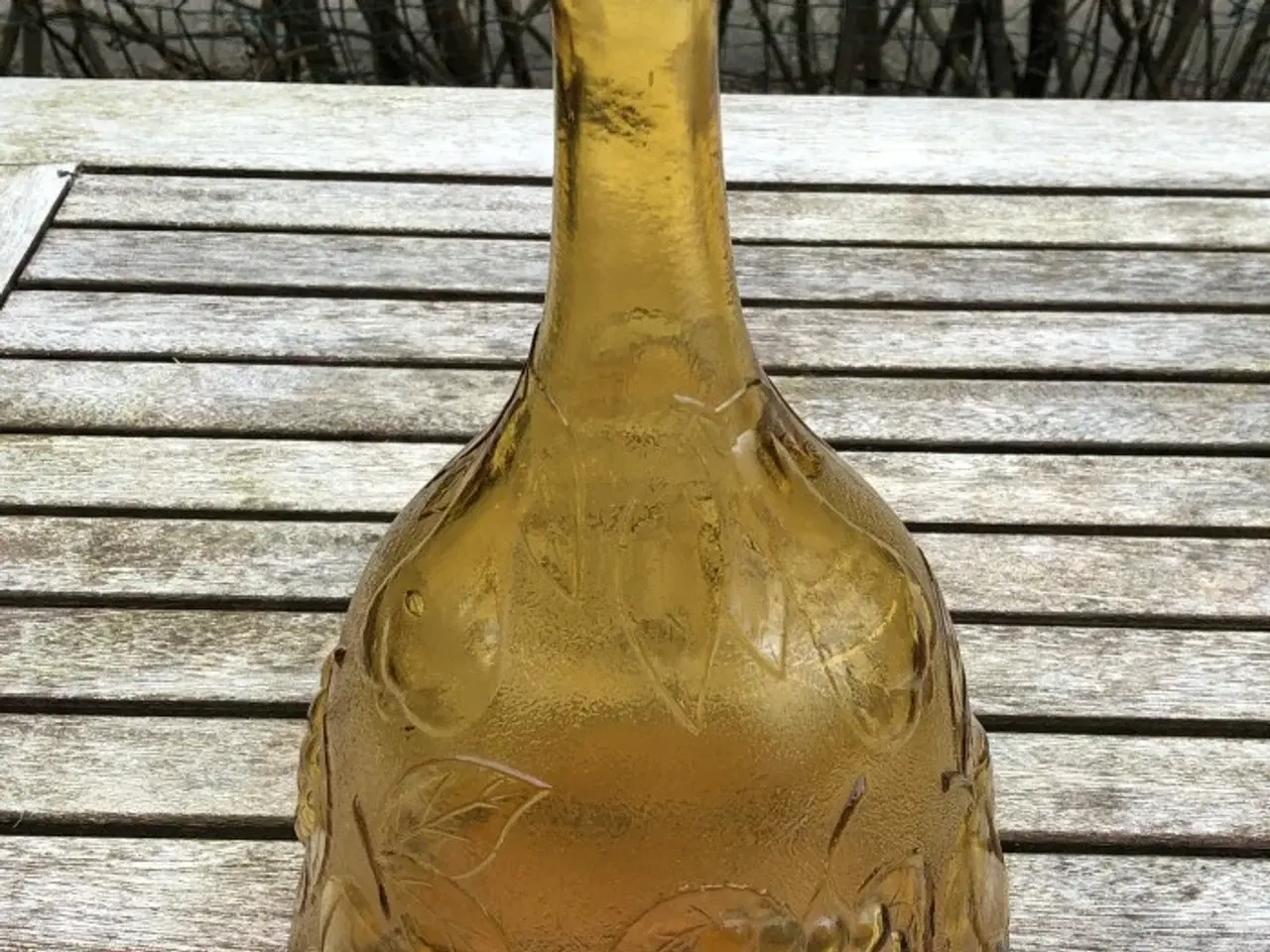 Billede 1 - Glas vase gul – med prægning af frugter