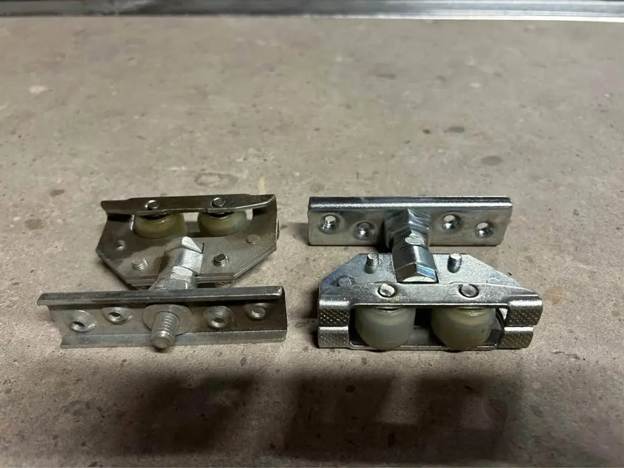 Billede 5 - Alu port skinde med 2 dobbelt ruller og ende stop