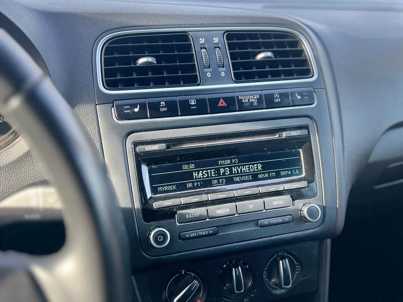 Billede 5 - Driftsikker og nysynet VW Polo med lav KM