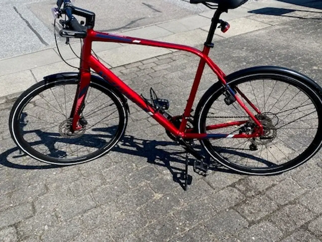 Billede 1 - Flot Cykel  Specialized 
