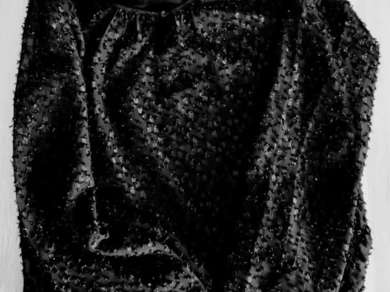 Billede 1 - Elegant sort paillet bluse fra Gerry Weber design