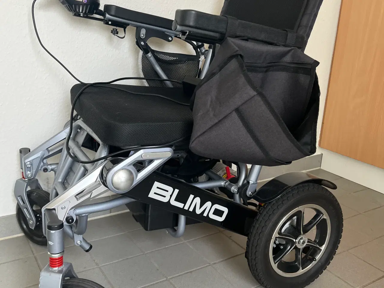 Billede 1 - El kørestol