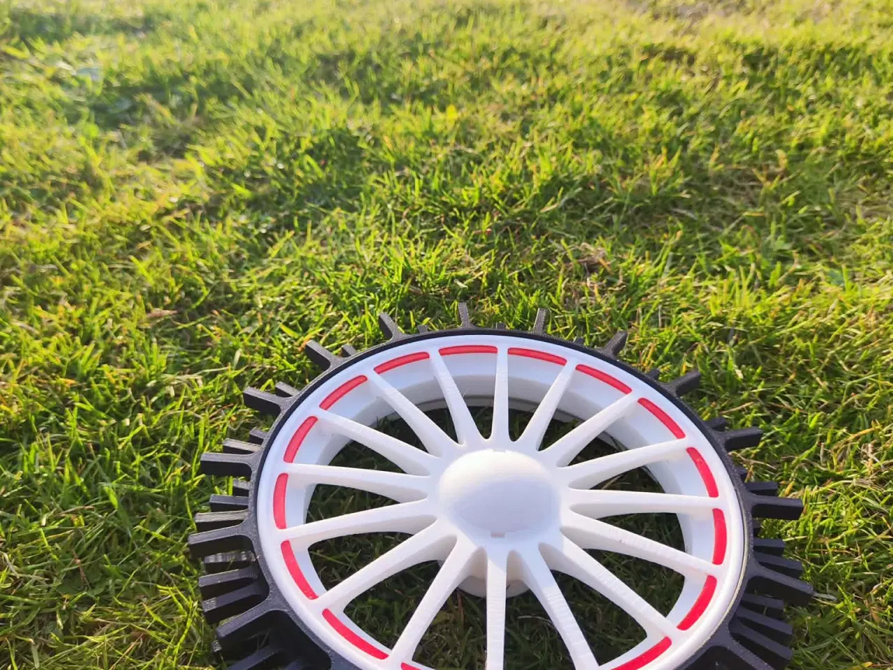 Billede 3 - Hjul til robotplæneklipper 