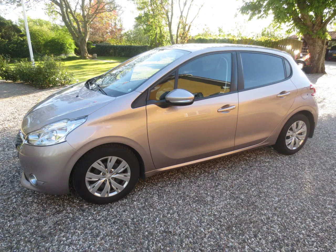 Billede 11 - Flot Peugeot 208 1.4 HDi År 12.