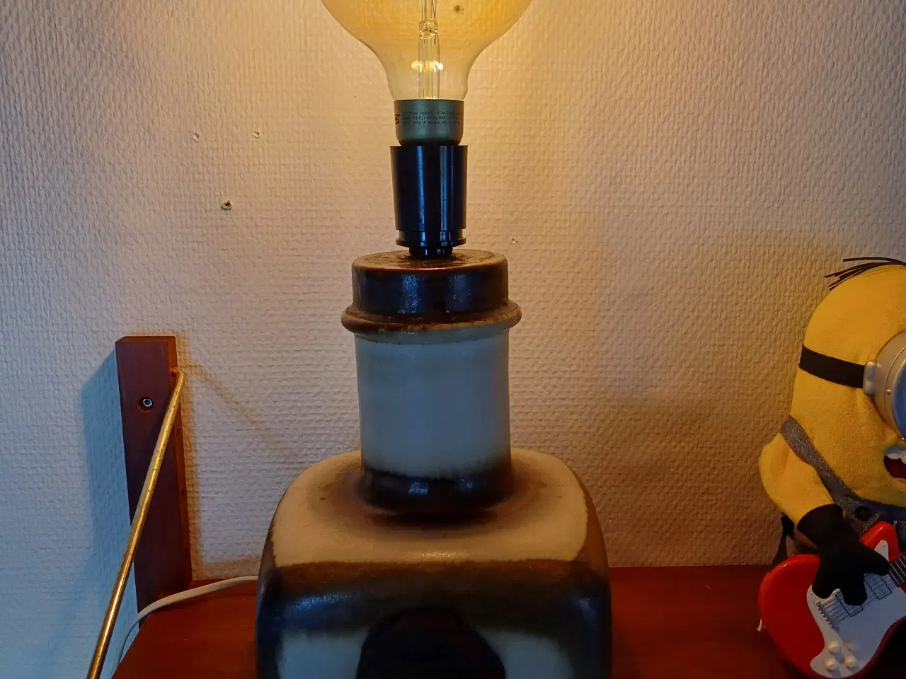 Billede 2 - Stor keramik bordlampe af axella 