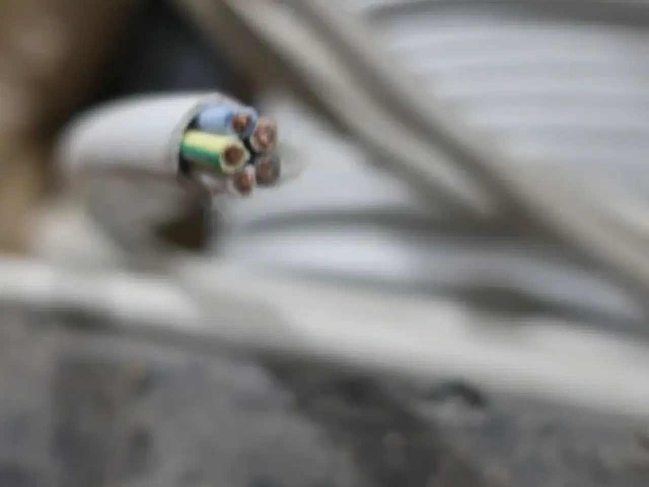 Billede 4 - Palle med 2 stk. kabeltromler med kabel