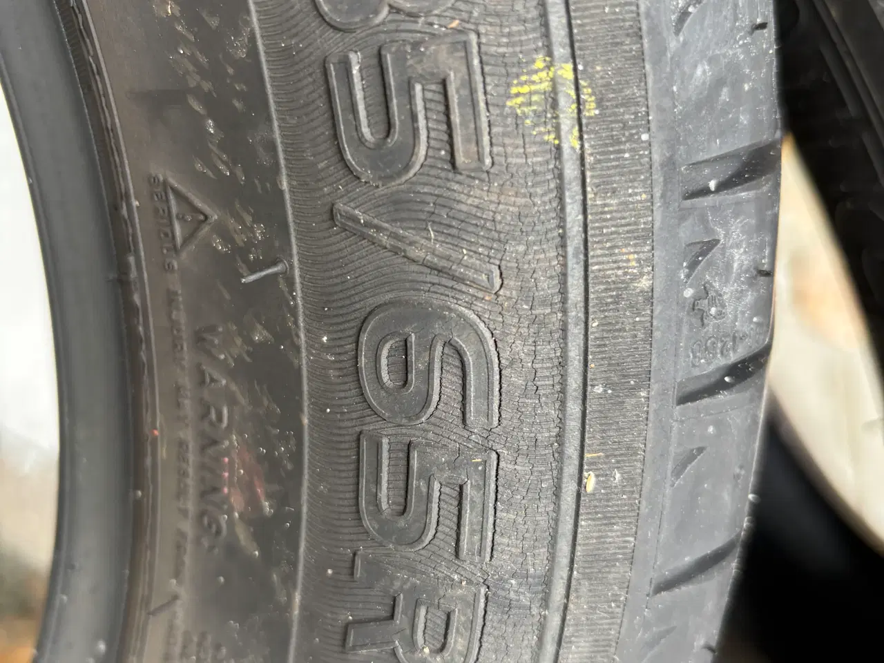 Billede 3 - 2 Michelin sommerdæk 15” med ca 4 mm mønster