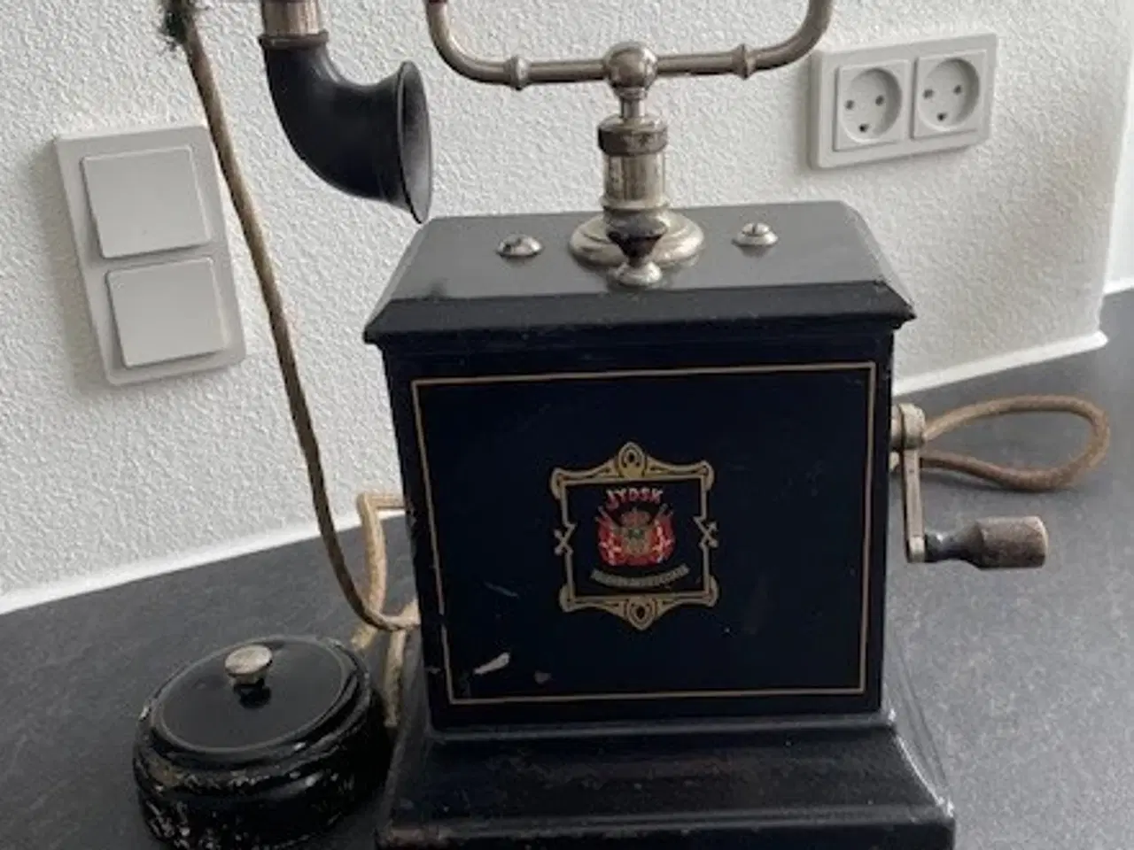Billede 1 - Antik telefon – Jydsk Telefon Aktieselskab – bakel