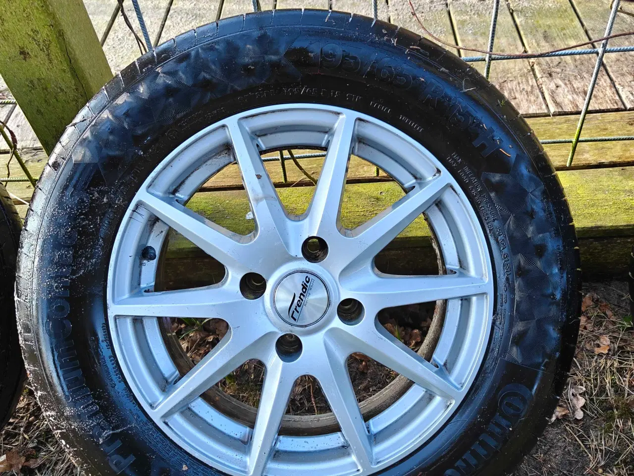 Billede 3 - Alufælge med dæk