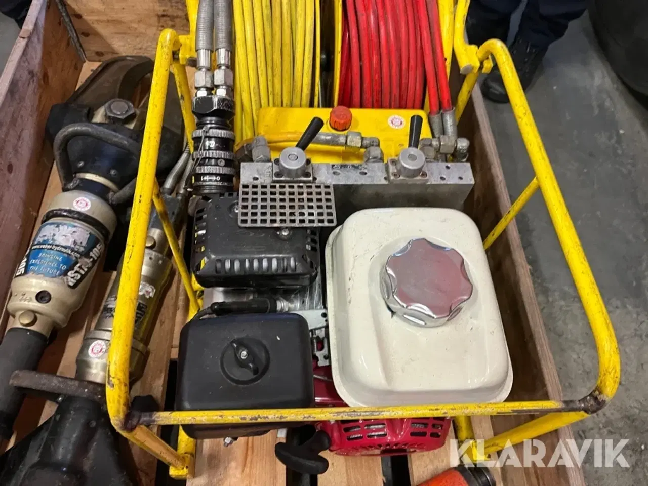 Billede 5 - Frigørelses værktøj + pumpestation