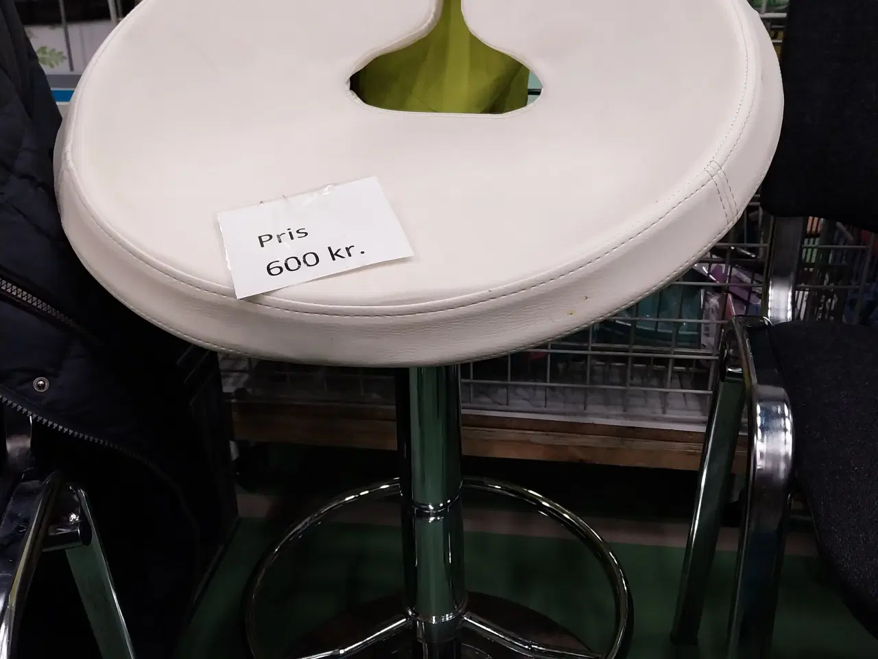 Billede 1 - Bar stol fåes også i sort