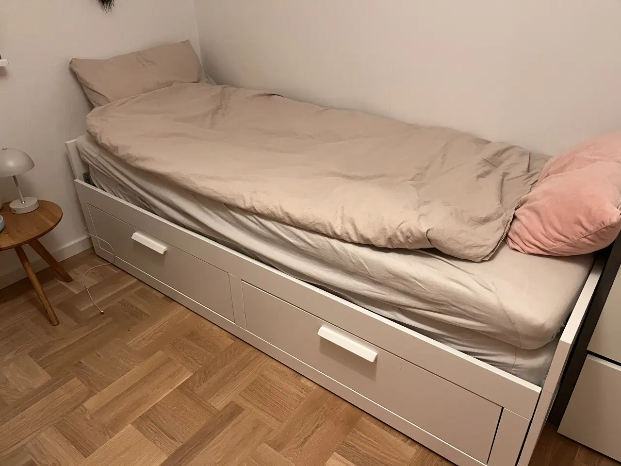 Billede 2 - Ikea Brimnes slå ud seng