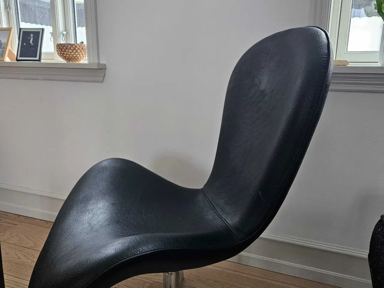 Billede 1 - Sort dreje stol fra Sinnerup