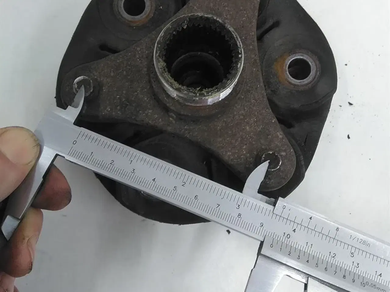 Billede 6 - Kardan Flance til differentiale 30mm aksel på differentiale A62768 F01 F07 GT