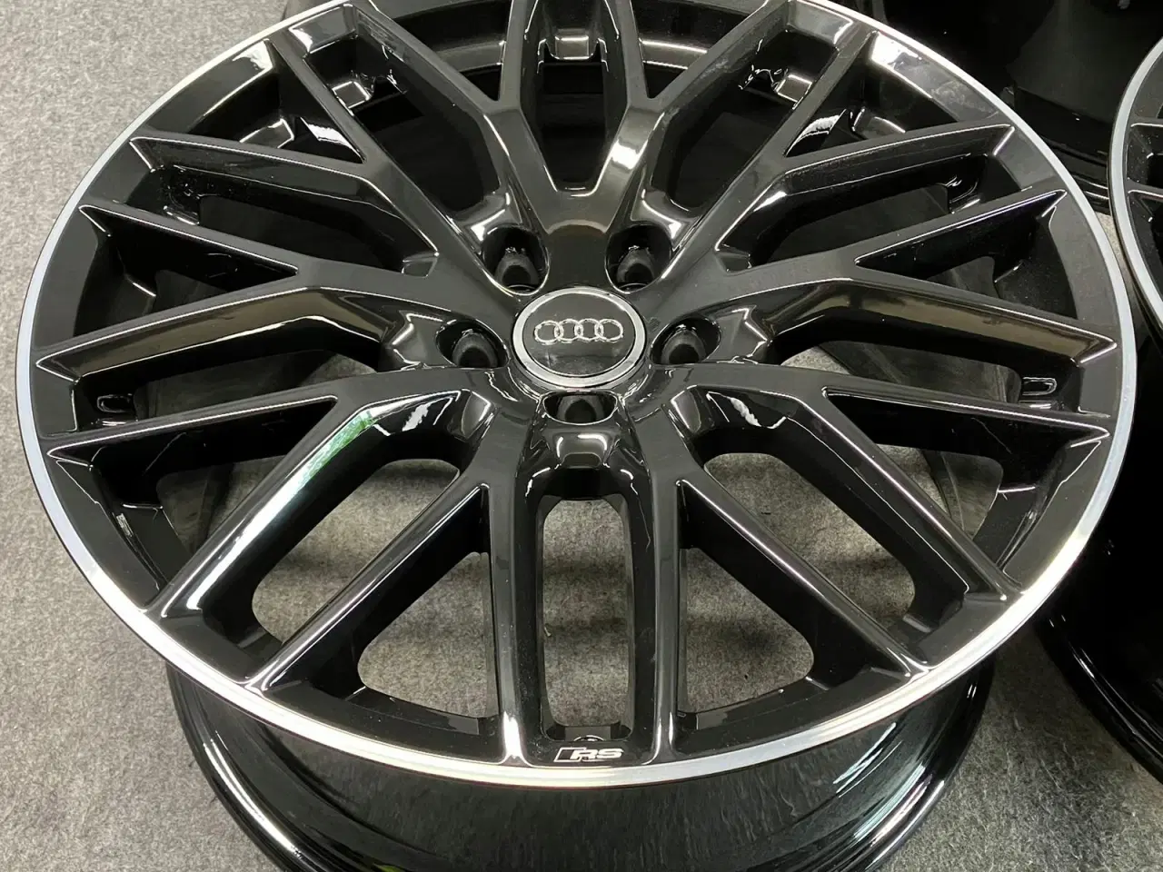 Billede 5 - ALUFÆLGE AUDI A5 8T0 19"