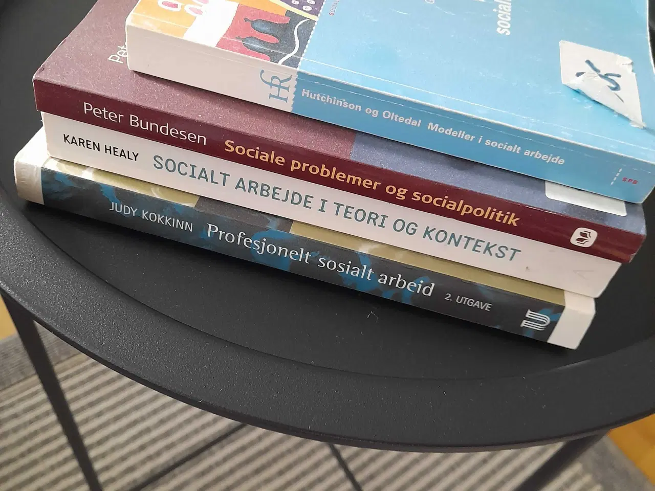 Billede 2 - 4 x Bøger til Socialrådgiver-uddannelsen