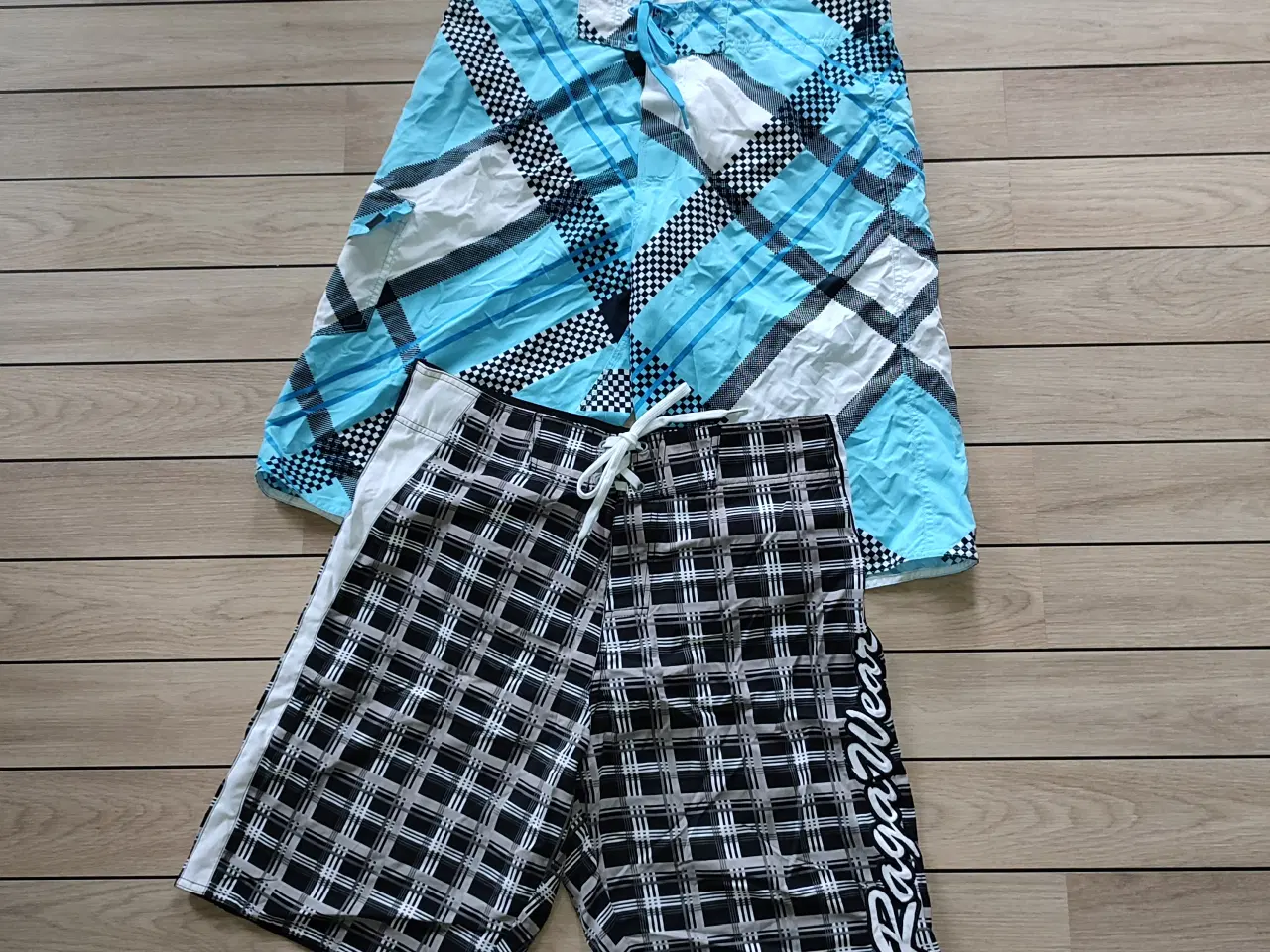 Billede 1 - Shorts, Raga Wear, str M, Samlet pris 100,-