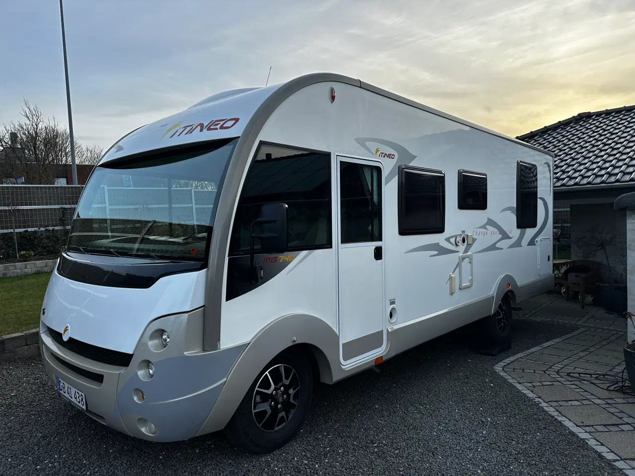 Billede 2 - Velholdt helintegreret ITINEO MB740 autocamper