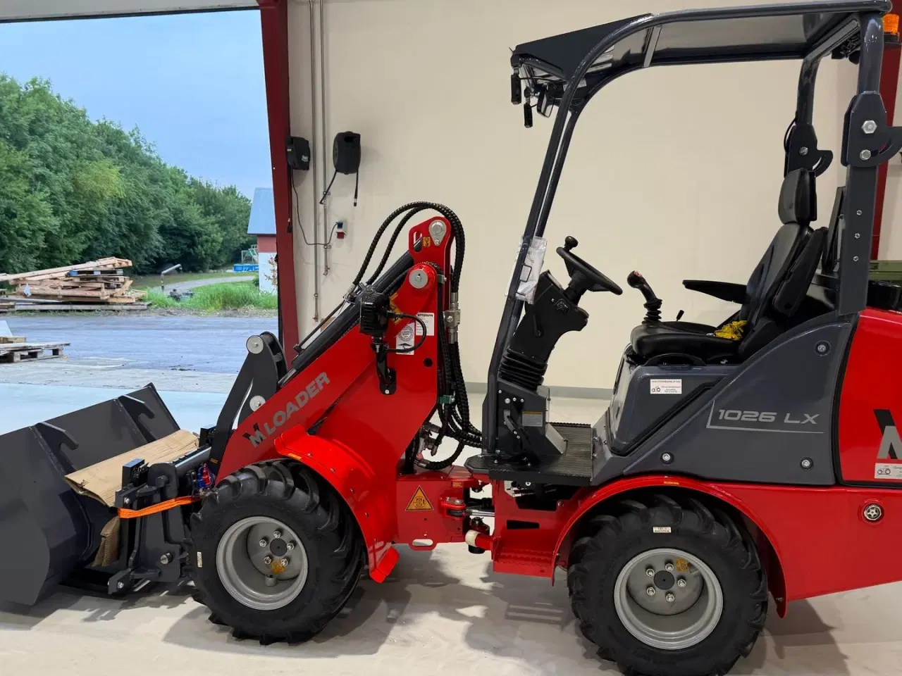 Billede 4 - VM Loader 1026 LX FABRIKSNY MED SKOVL OG PALLEGAFLER!