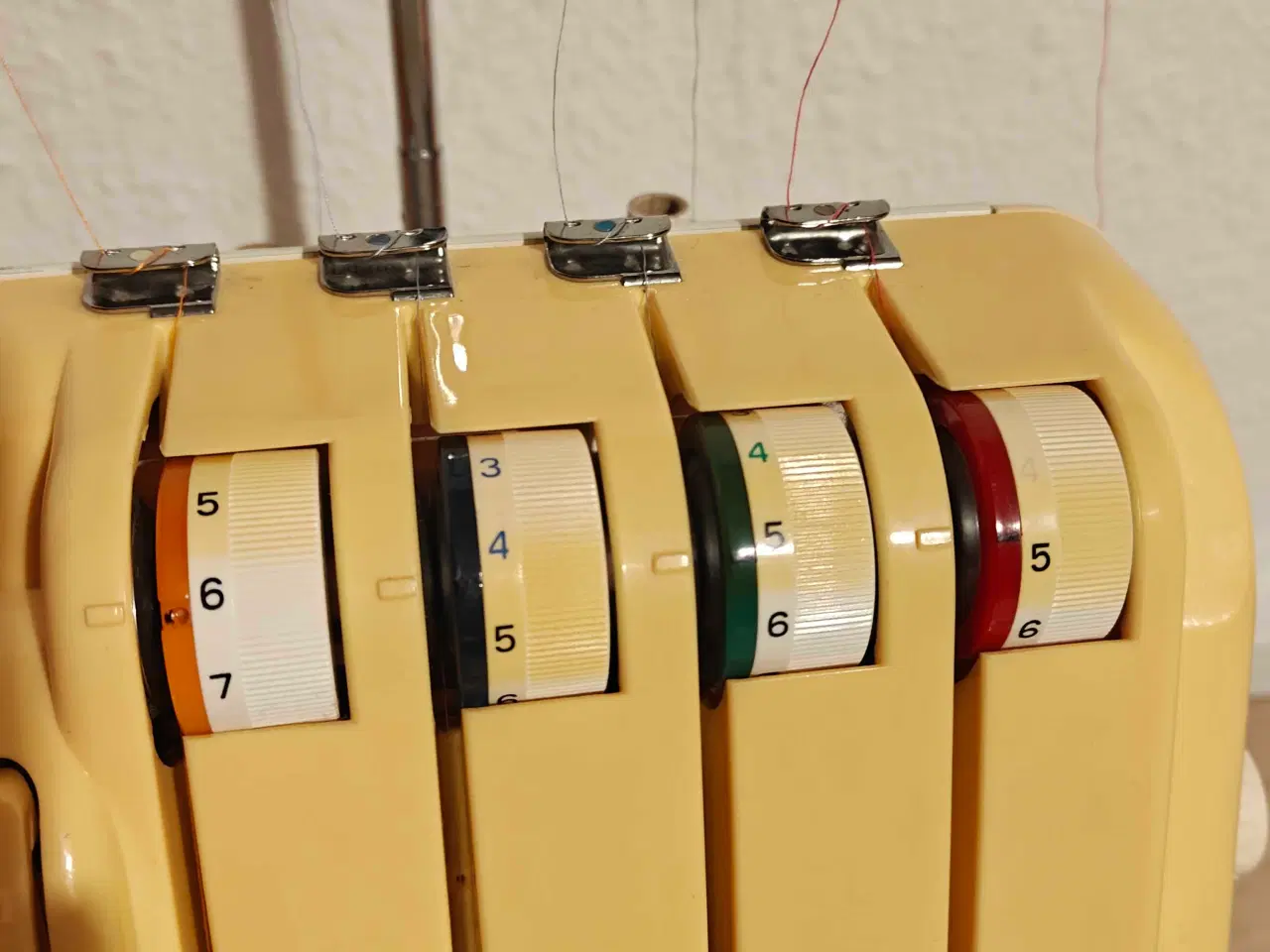 Billede 7 - Overlocker – testsyet, korrekt indstillet og klar 