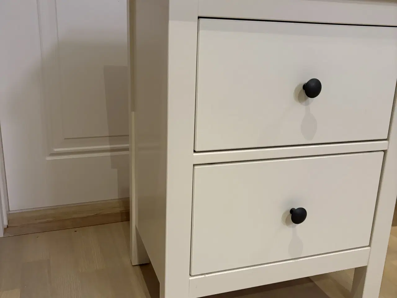 Billede 3 - IKEA HEMNES kommode 2 skuffer, hvid bejdse