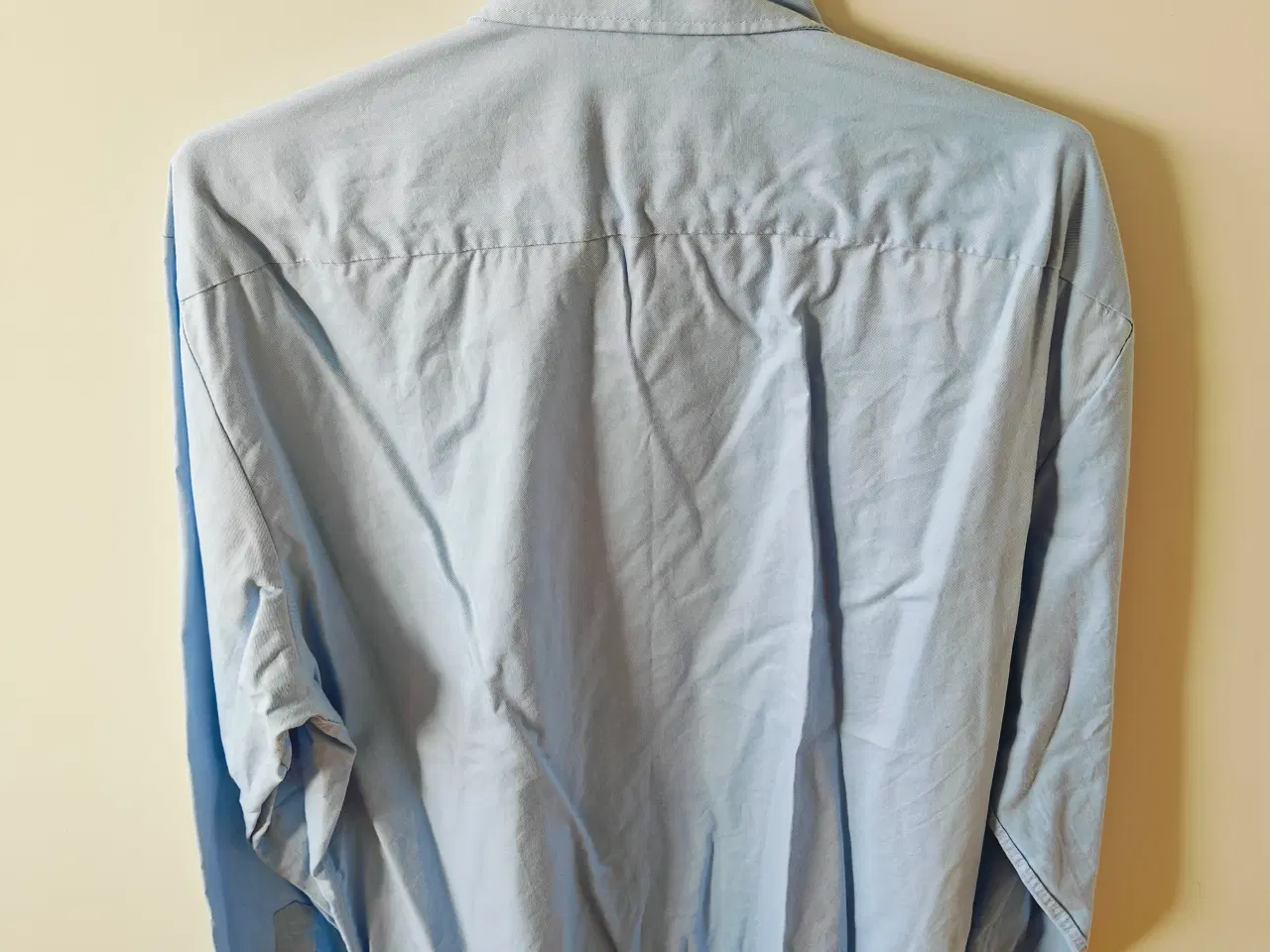 Billede 2 - Lyseblå skjorte fra VRS str. XL ny.