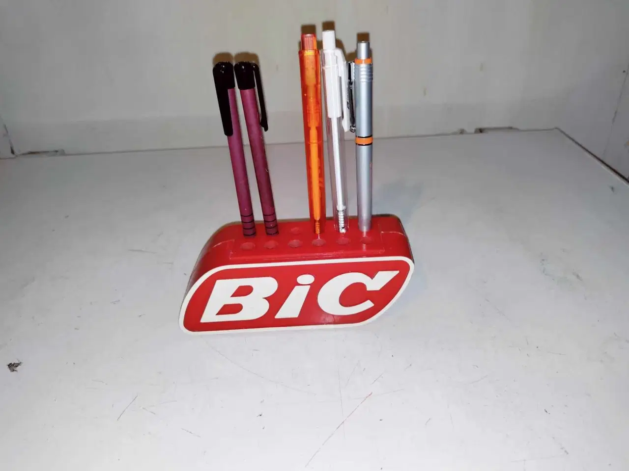 Billede 1 - super fed blyant/kuglepen holder fra BIC