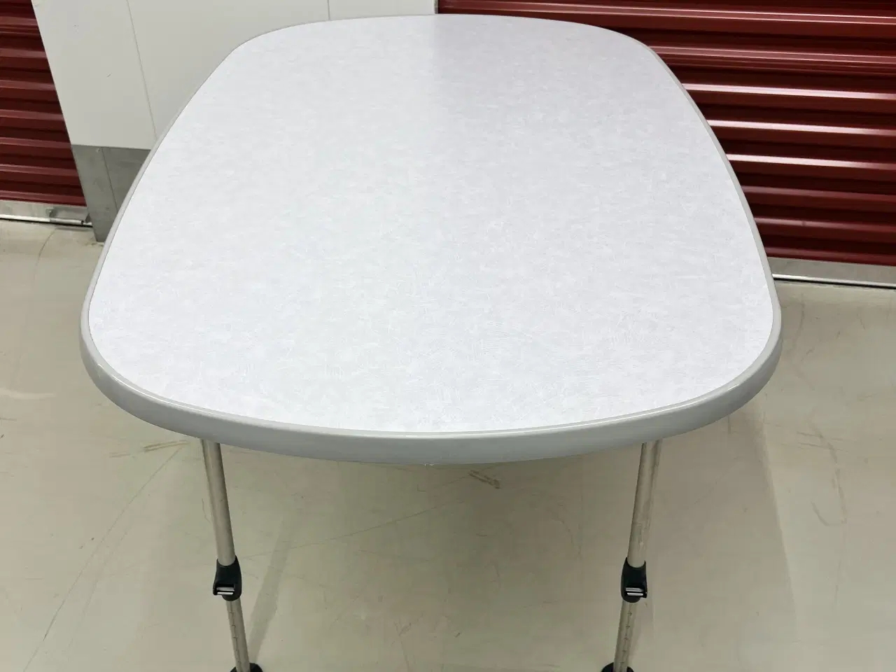 Billede 1 - Flot letvægts campingbord