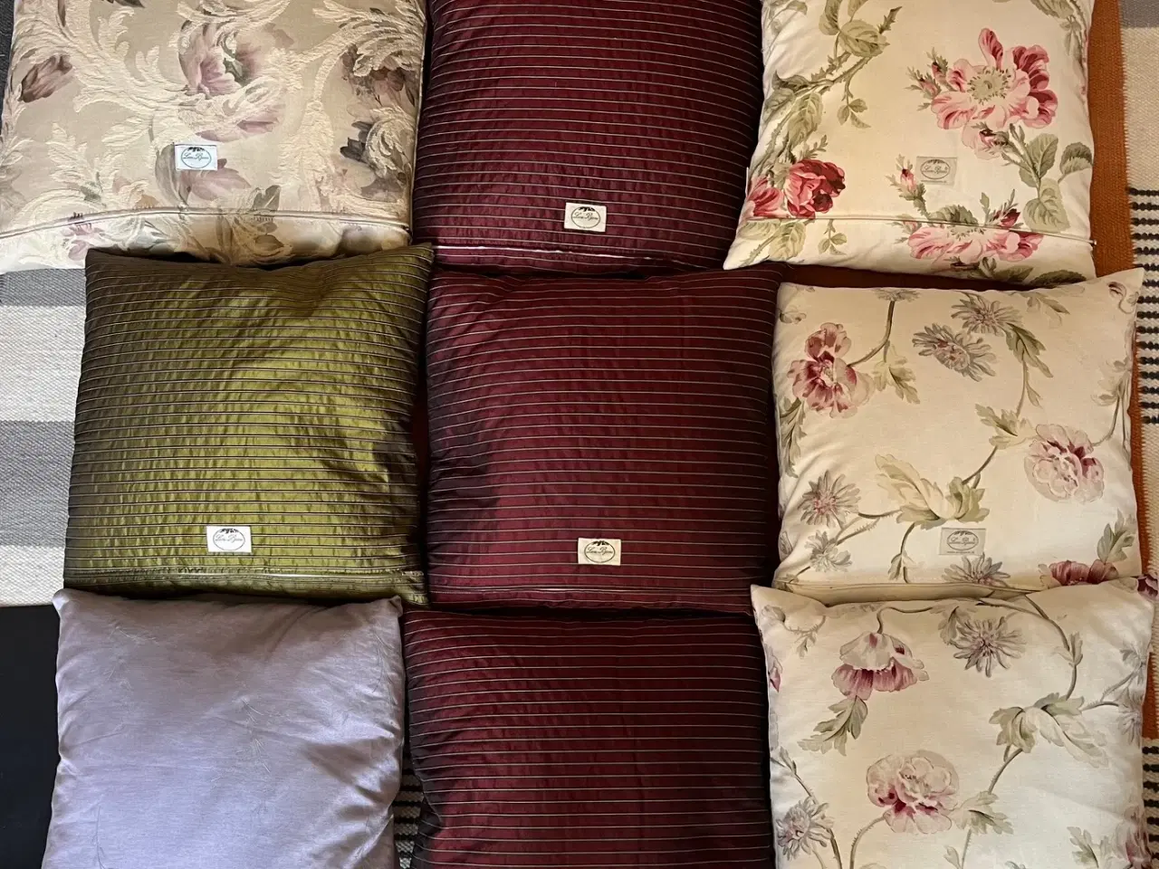 Billede 5 - 9 eksklusive Lene Bjerre pyntepuder – alle med dun