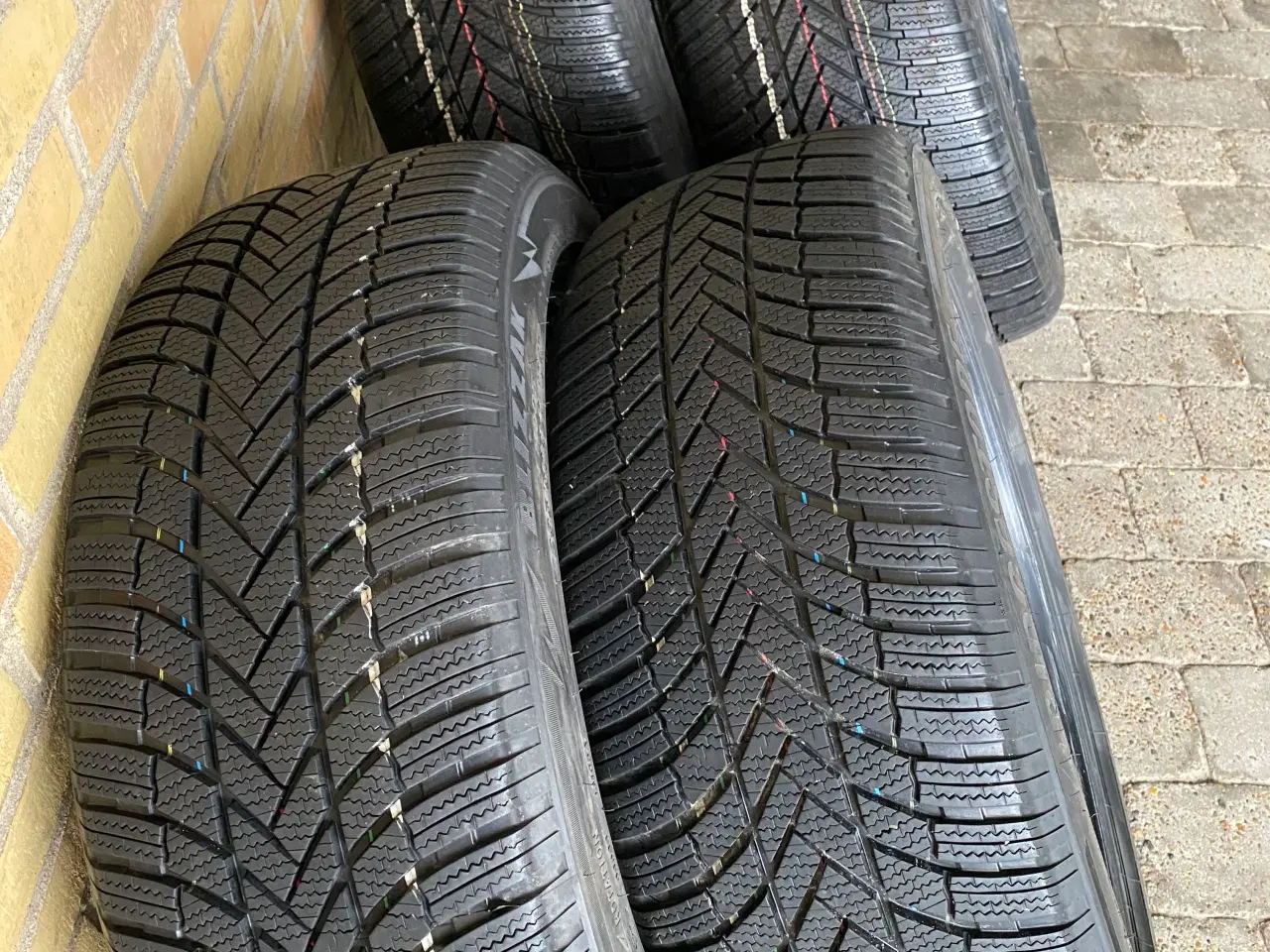 Billede 4 - 20” ID Buzz Vinterdæk Bridgestone 