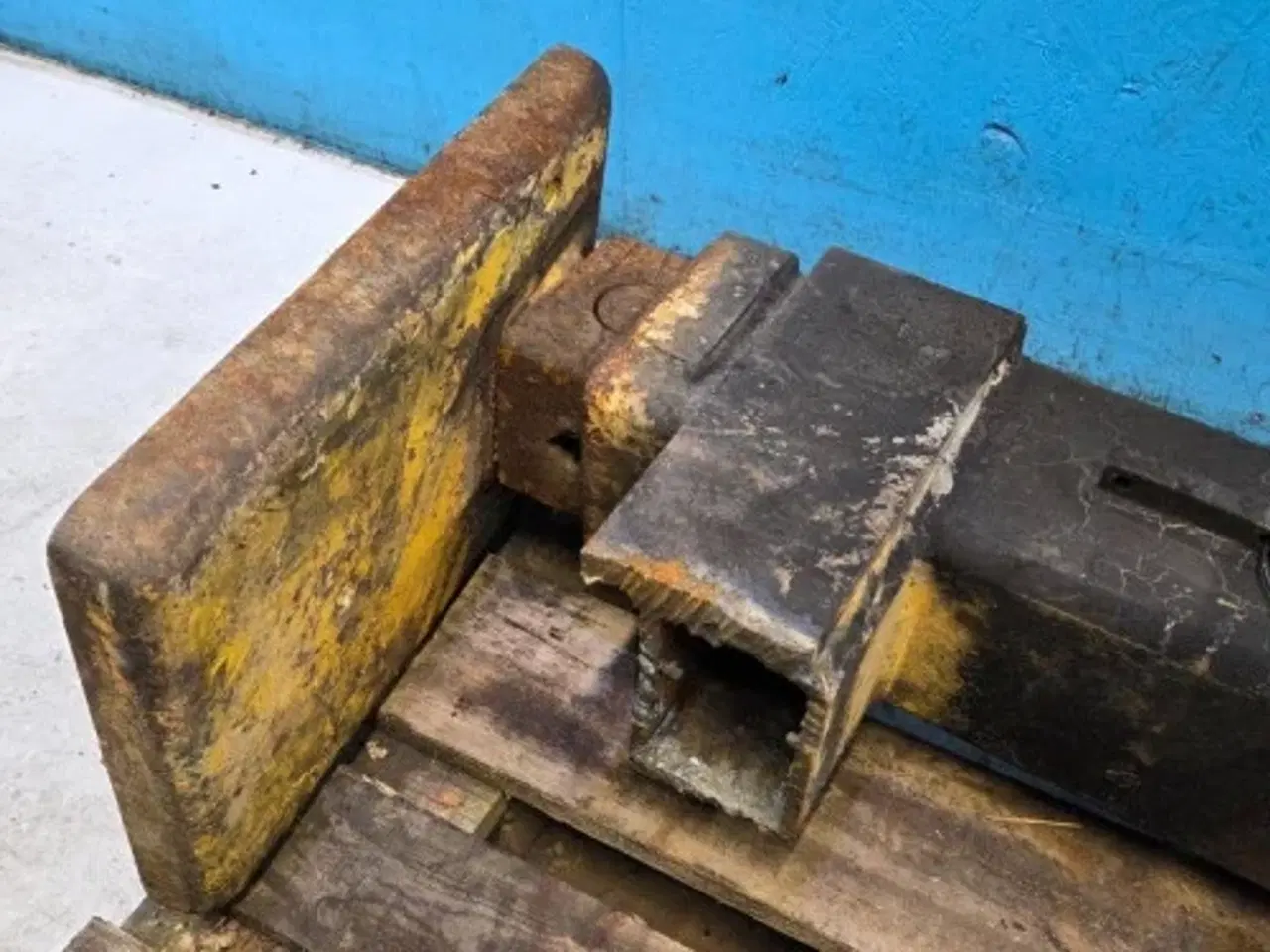 Billede 5 - New Holland LB110 Støtteben 85818850