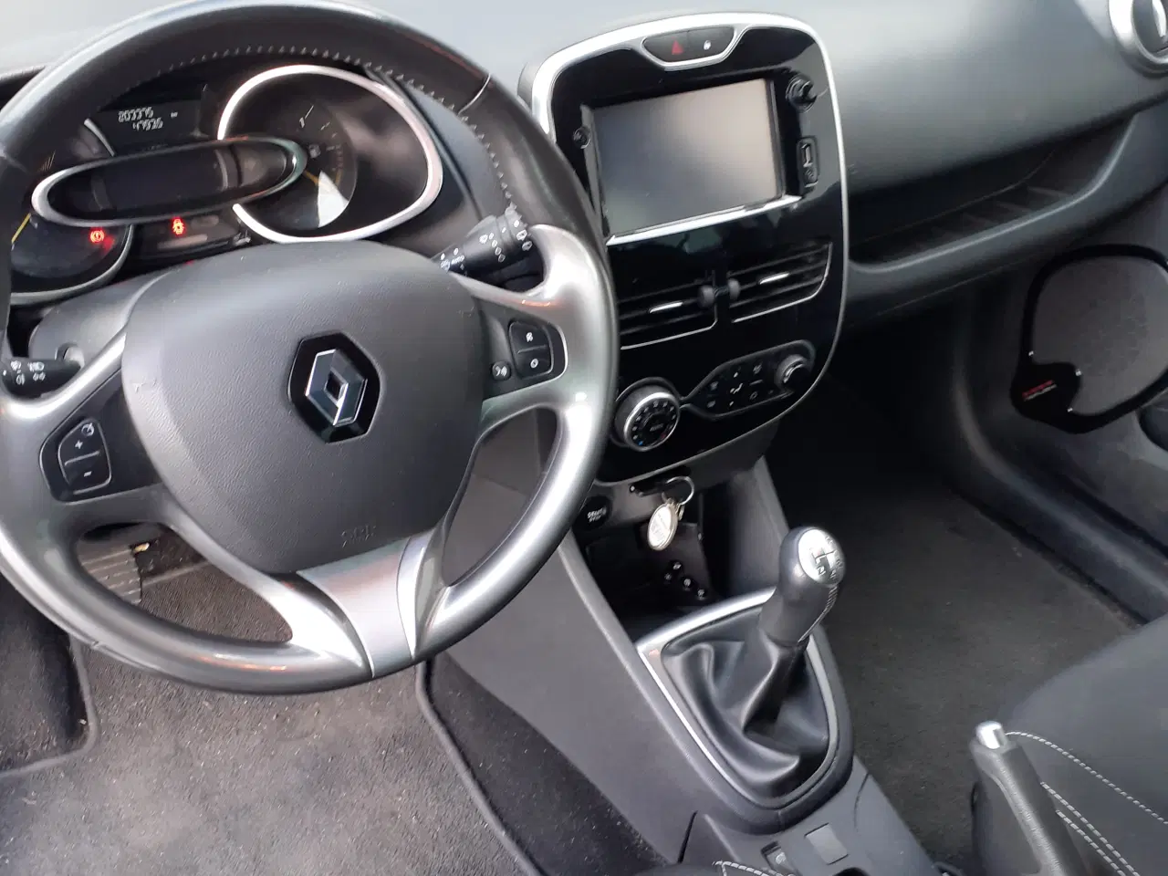 Billede 4 - Super flot Clio Sælges....
