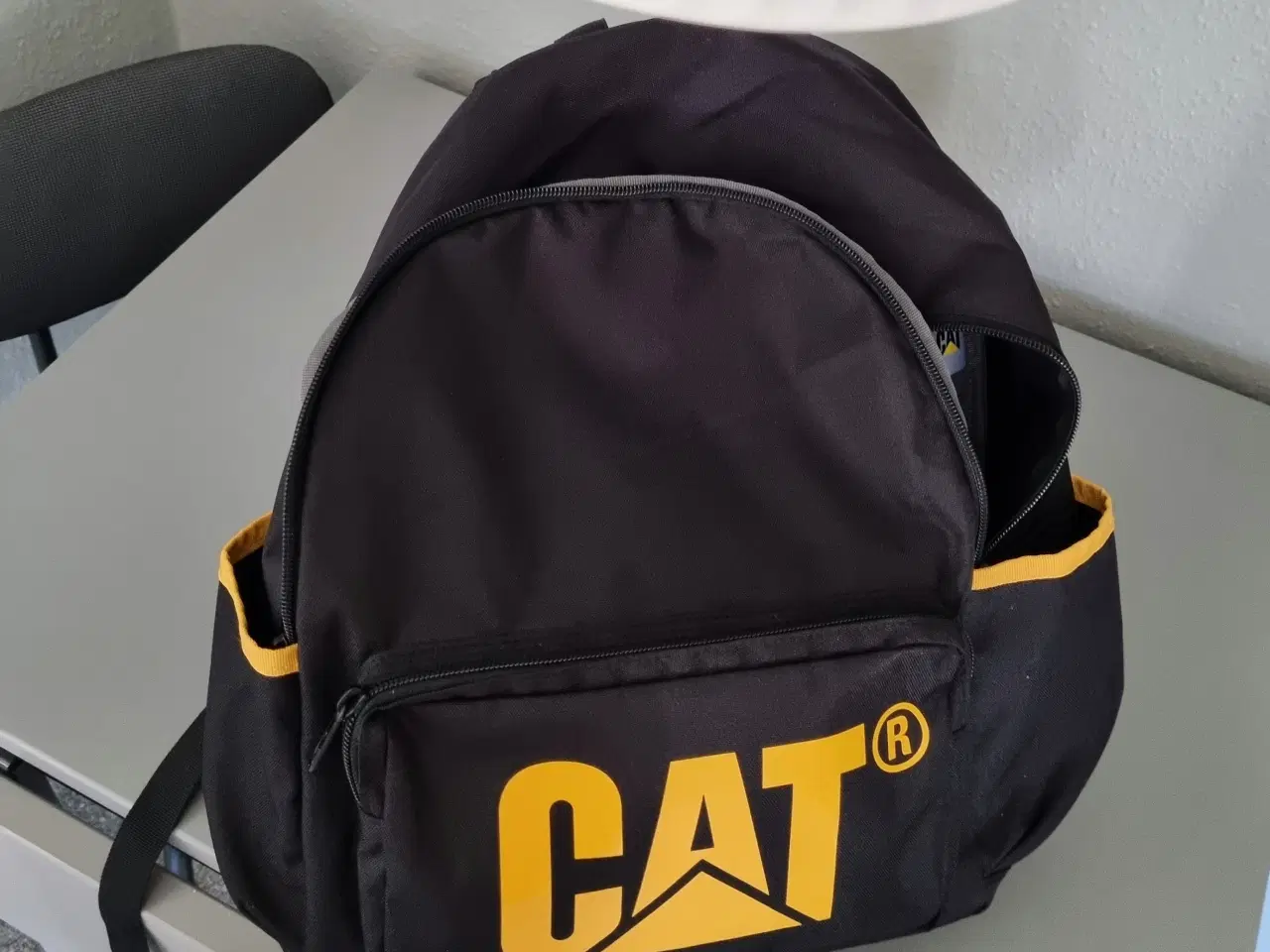 Billede 1 - CAT rygsæk sort/gul