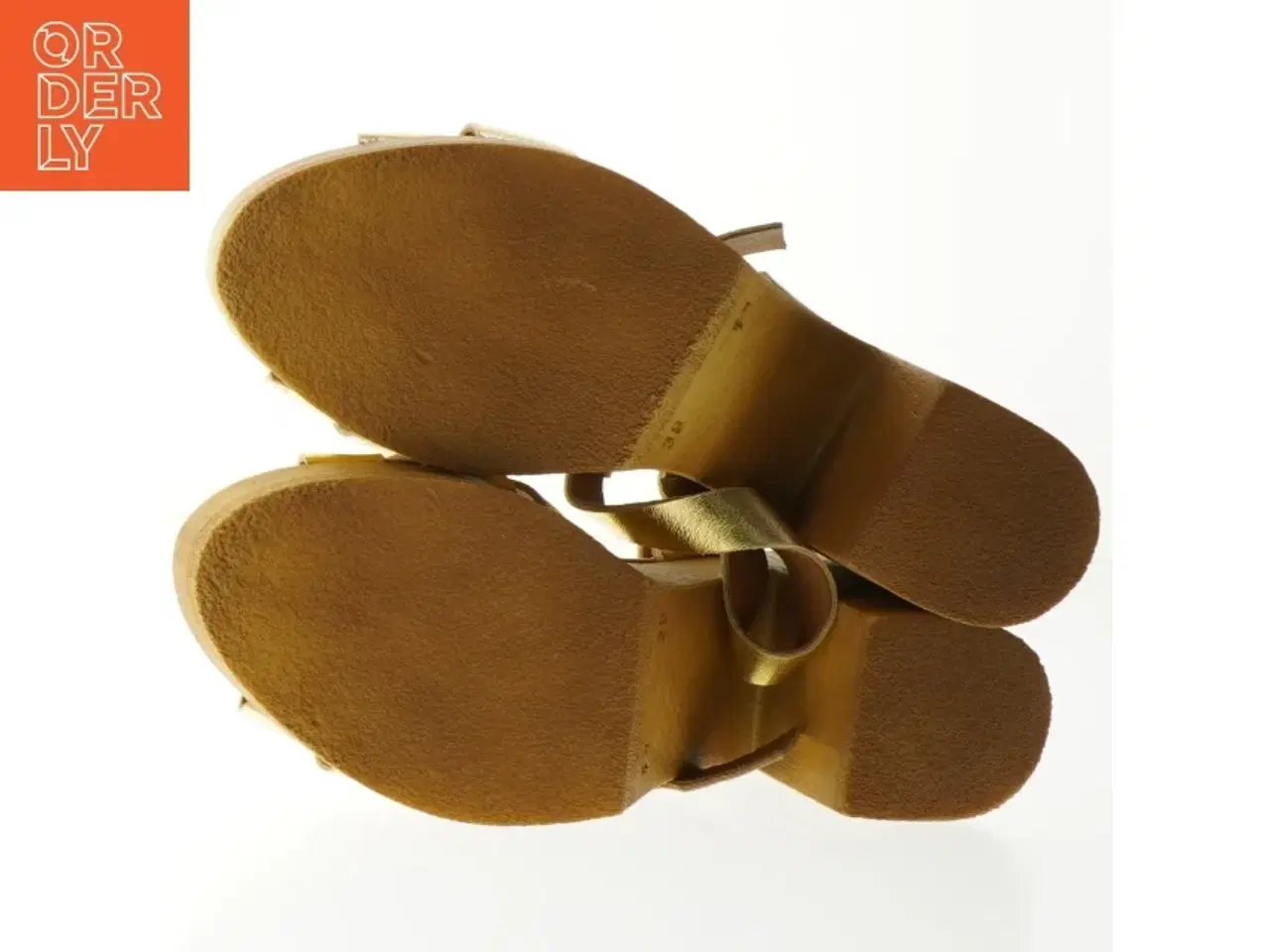 Billede 4 - Guld sandaler fra Penelope Chilvers (str. 38)