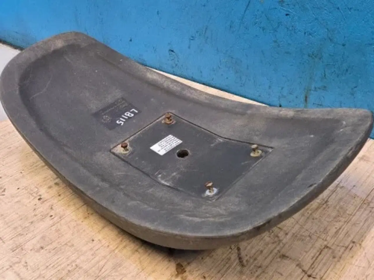 Billede 4 - New Holland LB115 Hjulskærm R. 85806175