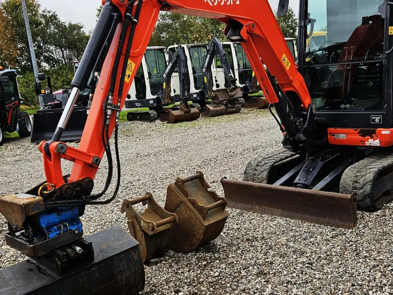 Billede 3 - Kubota kx027-4 / Rotortilt / 2700 timer / skovlsæt