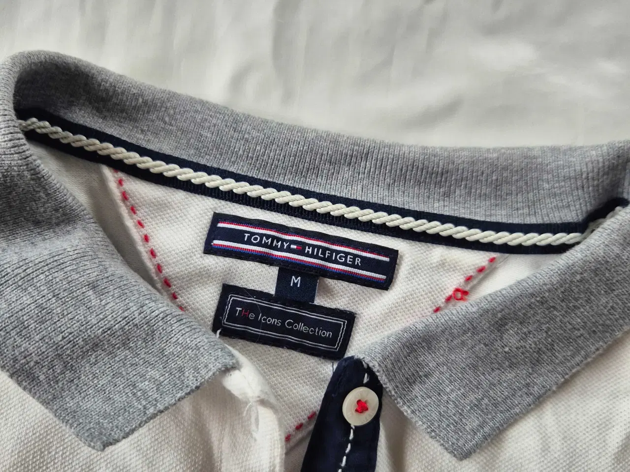 Billede 2 - Tommy hilfiger polo tshirt 